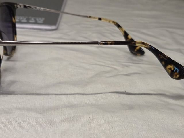 Foto de celular de unos anteojos